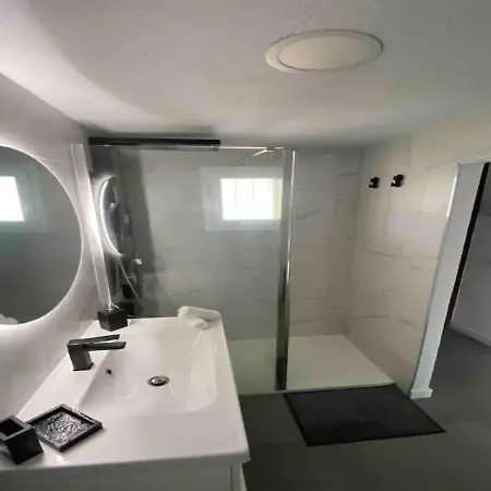 Apartment Pass The Keys Modern With Excellent Location *