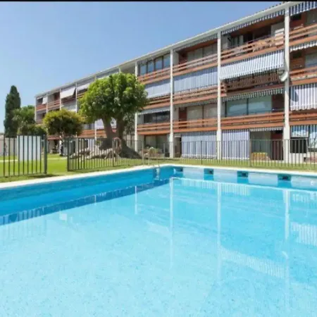 Pass The Keys Modern With Excellent Location Apartment *