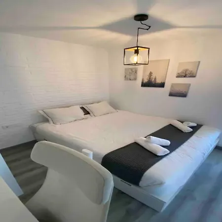 Pass The Keys Modern With Excellent Location Apartment Marbella