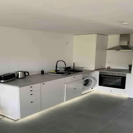 Apartment Pass The Keys Modern With Excellent Location *